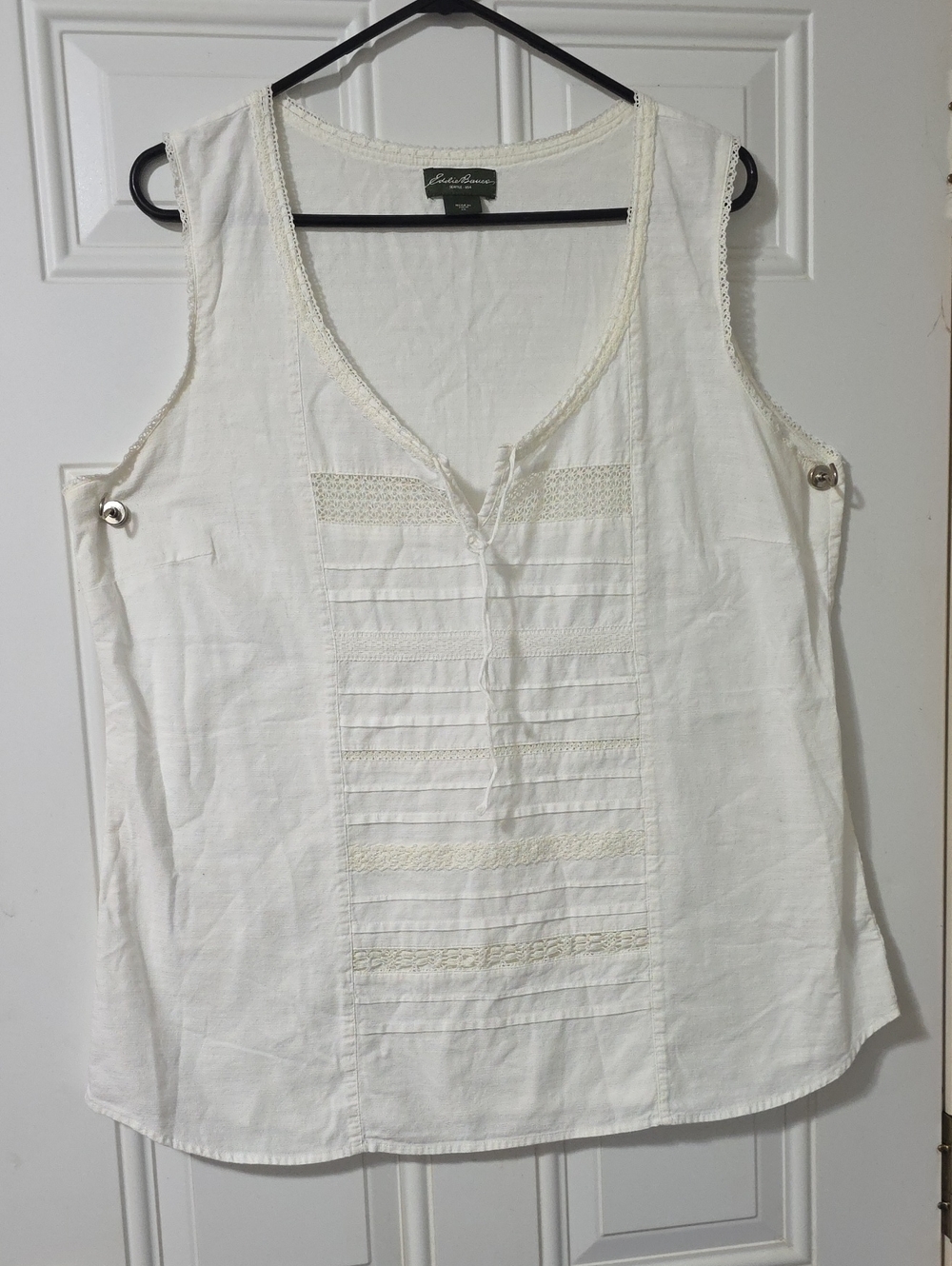 Eddie Bauer White Sleeveless Cotton Camisole with Lace Trim